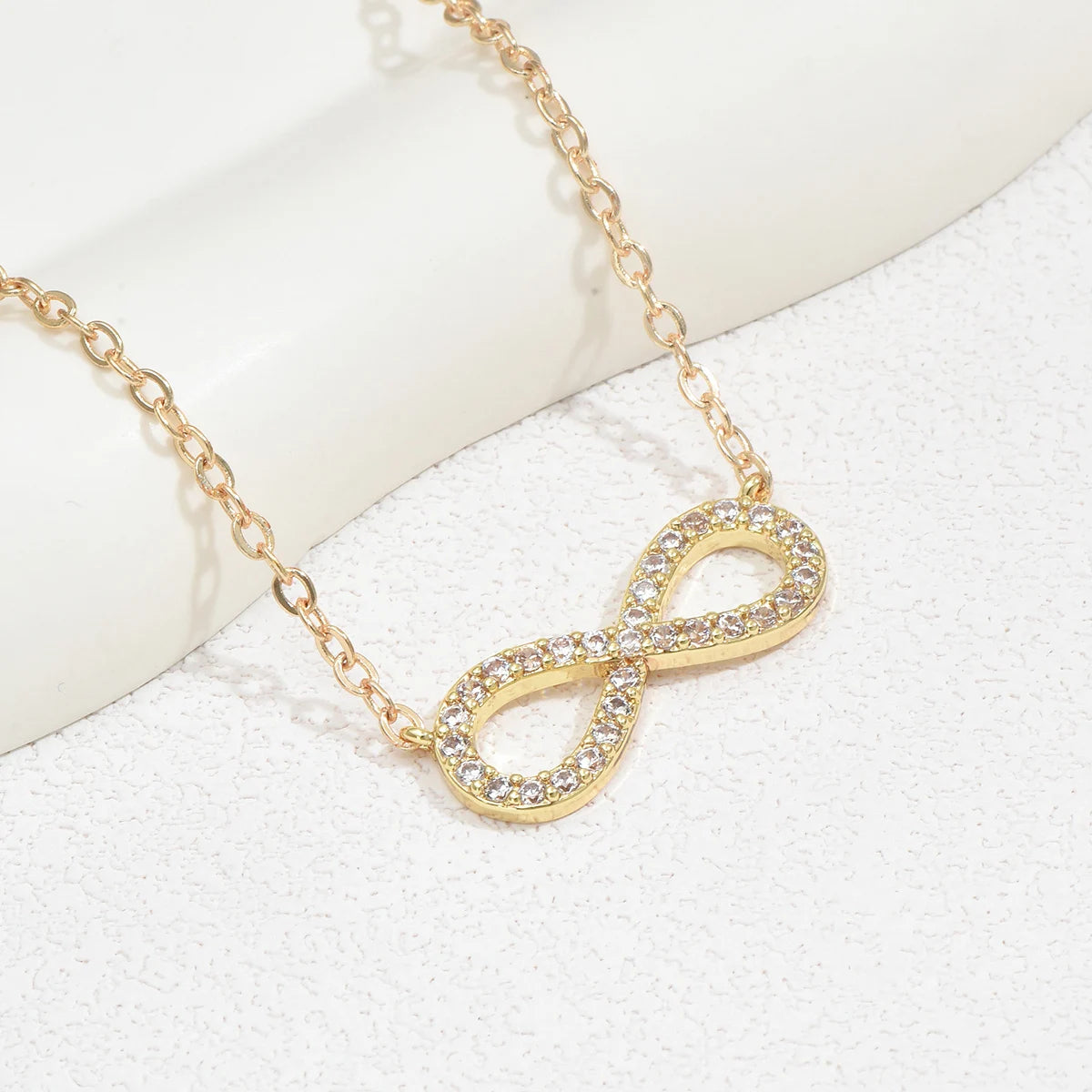 Collier Infini en Acier Inoxydable – Symbole d’Amour Éternel