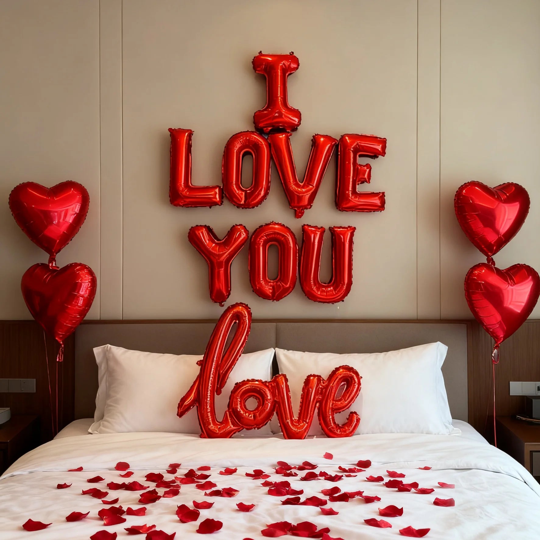 Set de Ballons “I LOVE YOU” – Cœur en Aluminium & Pétales Rouges
