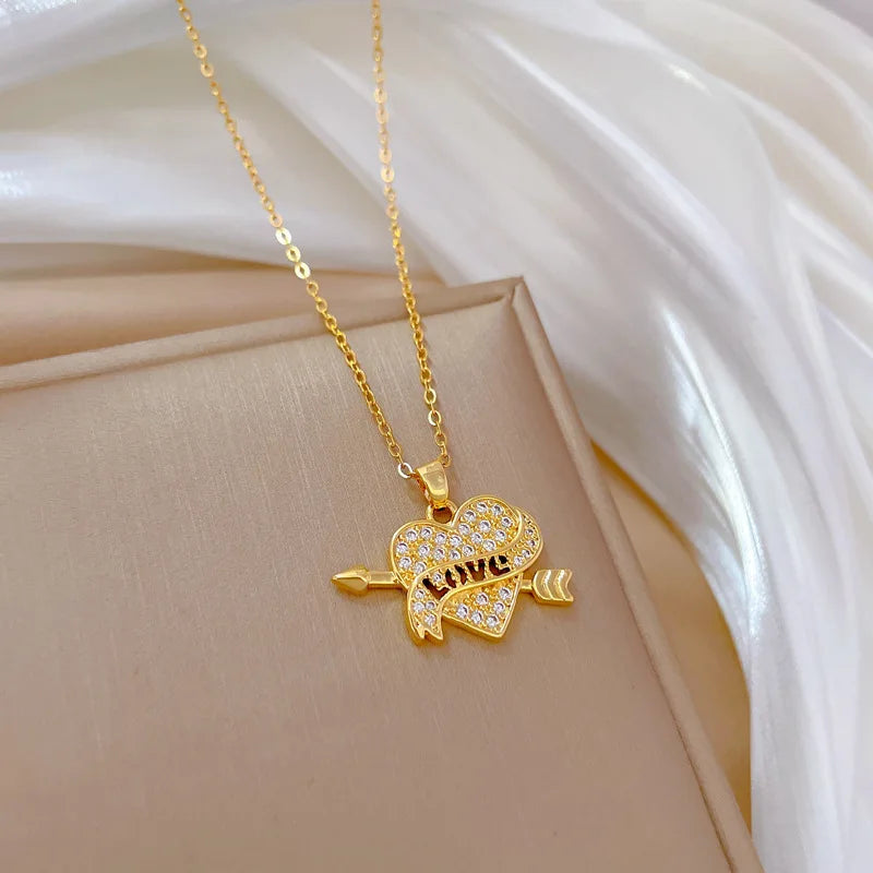 Collier Fleur Rose Rotatif – Cadeau Saint-Valentin Romantique et Anti-Stress pour Femme