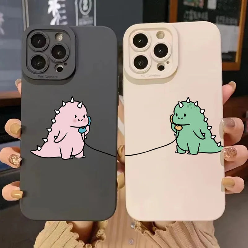 Coque iPhone Dinosaure Vert Cartoon – Couple Mignon & Drôle